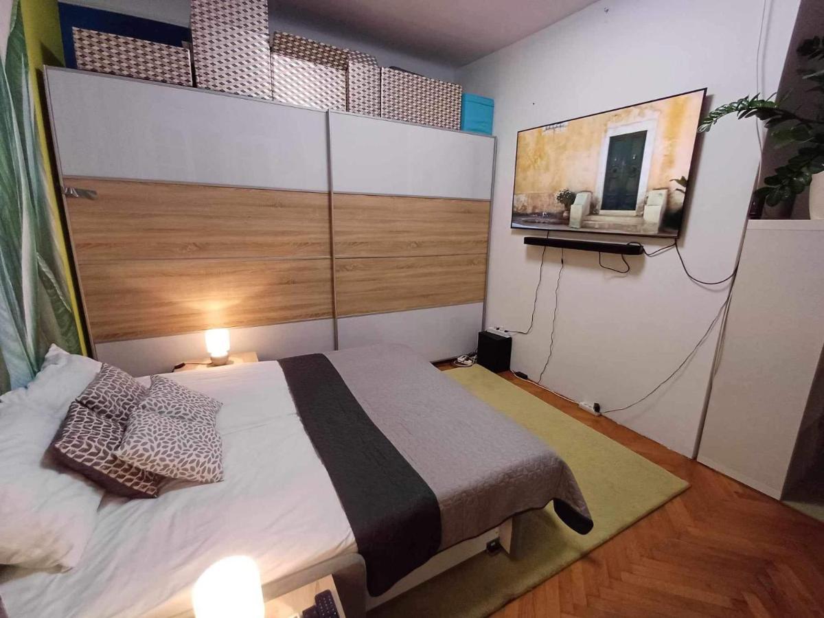 شقة Margaret Bridge Cosy Flat بودابست المظهر الخارجي الصورة