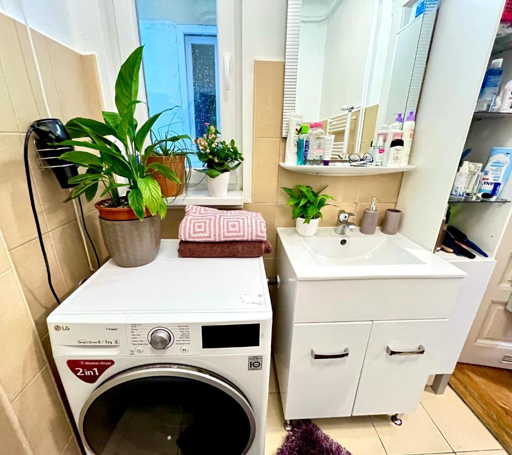 شقة Margaret Bridge Cosy Flat بودابست المظهر الخارجي الصورة